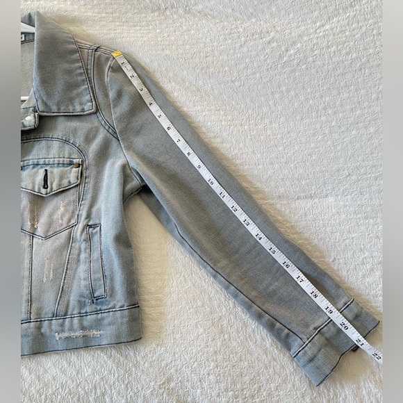 Light Wash Denim Jacket - Picture 4 of 6